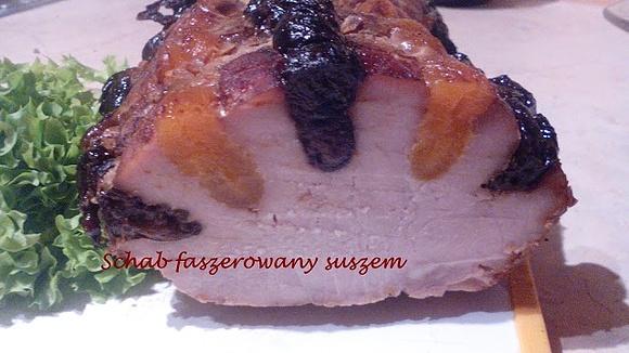 Schab faszerowany suszem