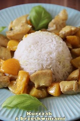 Kurczak z brzoskwiniami w sosie curry