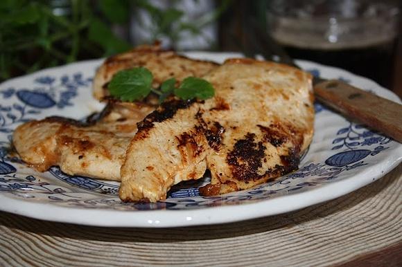 Pierś z kurczaka grillowana na łagodnie