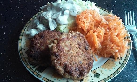 Prowansalskie kotlety mielone z pieczarkami w kwaśnej śmietanie