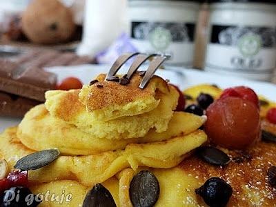 Puszyste naleśniki z mąki kokosowej bez glutenu