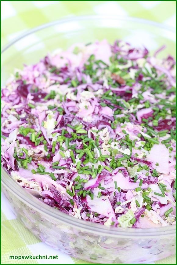 Coleslaw z czerwonej i włoskiej kapusty z chrzanowym dressingiem