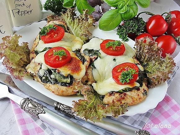 Polędwiczki z indyka ze szpinakiem i mozzarellą