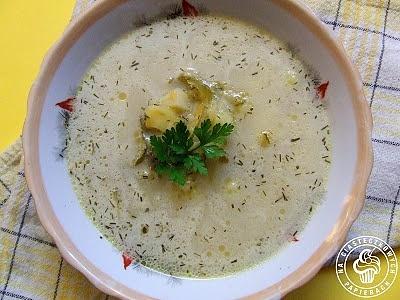 Zupa ogórkowa z ziemniakami