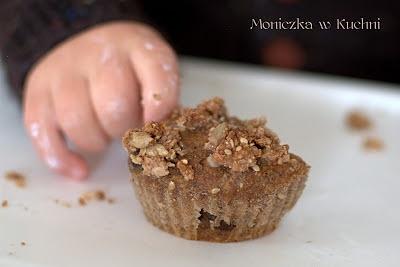 Zdrowe muffinki z książki White Plate na wiosenny piknik w parku