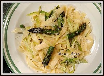 Pappardelle ze szparagami i parmezanem