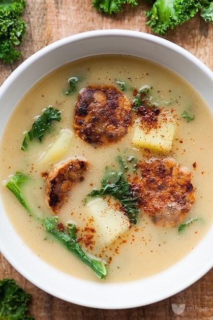 Portugalska zupa z jarmużu - caldo verde