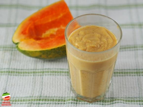 Smoothie z papai i pomarańczy z nutą gruszki