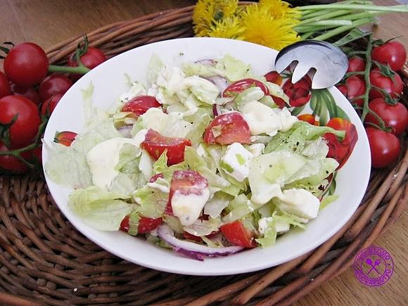 Sałatka grillowa z fetą i selerem naciowym