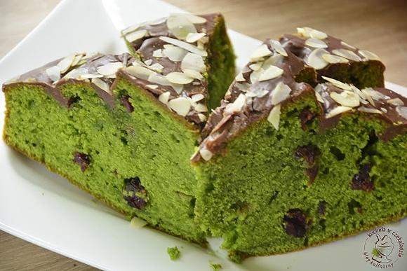Szpinakowa babka z żurawiną