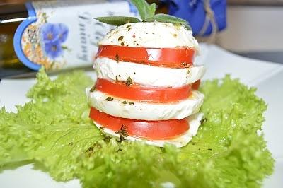 Caprese z winegretem lnianym