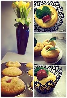 Ekspresowe muffinki z rabarbarem