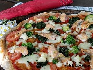 Fit pizza z łososiem multikolor