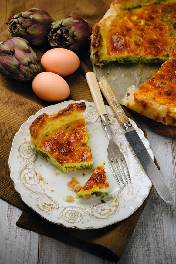 Quiche z karczochami i szpinakiem