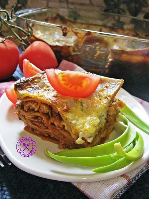 Razowa lasagne z mięsem mielonym i pieczarkami