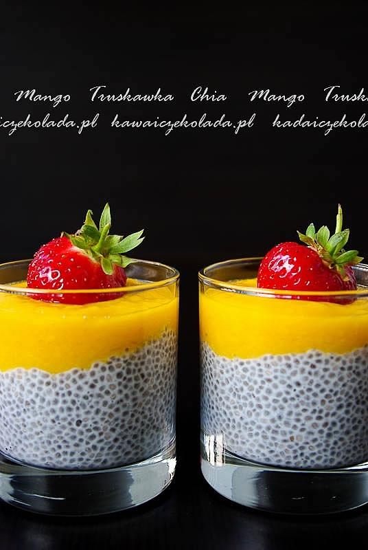 Chia z mango i truskawkami