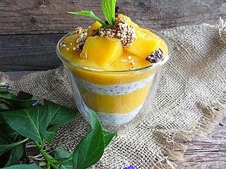 Mus bananowy z mango i nasionami chia