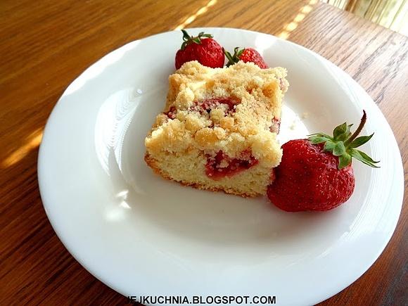 Ciasto ucierane z truskawkami