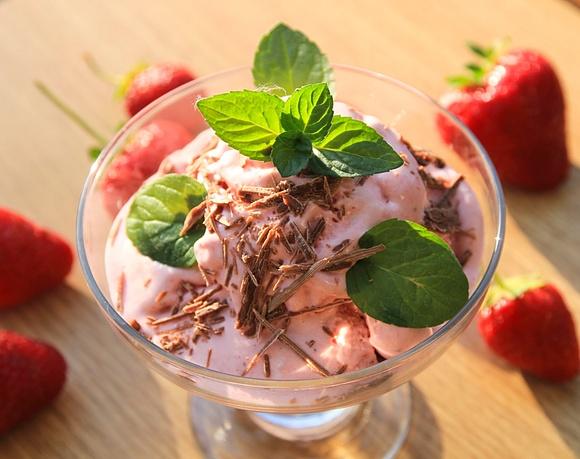 Lody truskawkowe