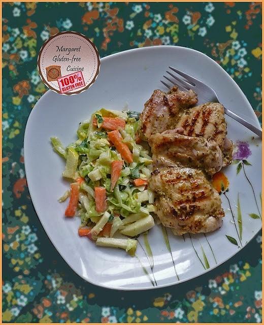 Kurczak w pesto z colesławem - przepis na 2 porcje