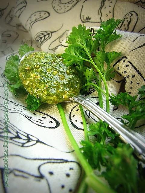 Bazyliowo-pietruszkowe pesto