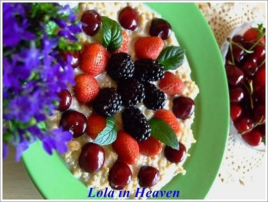 Kokosowa owsianka w kolorach lata