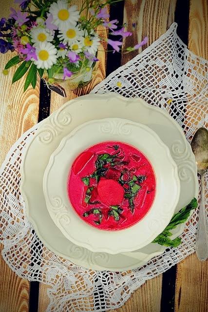 Zupa z botwinki z ziemniakami i mlekiem kokosowym