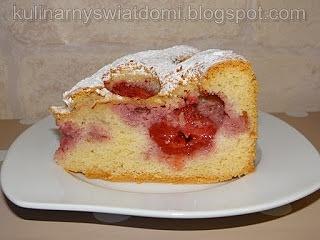 Biszkopt z truskawkami