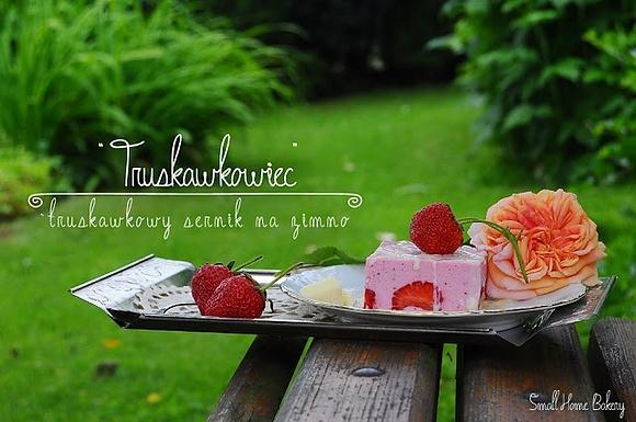 Truskawkowiec lekkie ciasto na zimno pełne truskawek