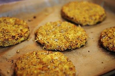 Wegańskie burgery z kaszy jaglanej