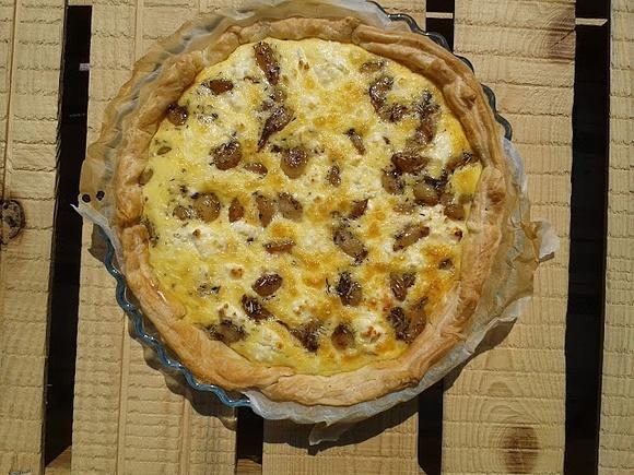 Tarta z karmelizowanym czosnkiem