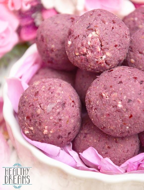Różane praliny bez cukru vegan