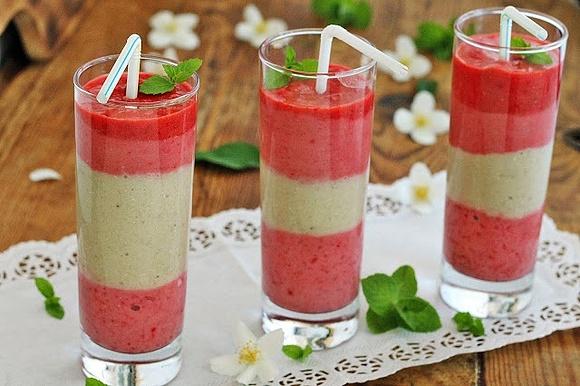 Smoothie truskawkowo bananowe