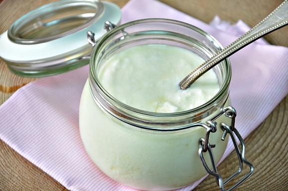 Domowy jogurt naturalny bez jogurtownicy