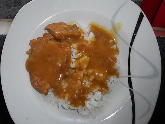 Duszony filet z indyka