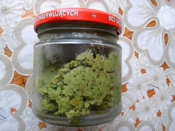 Pesto z pietruszki i słonecznika