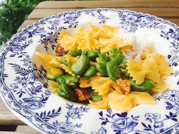 Kluski na lato z bobem i chorizo