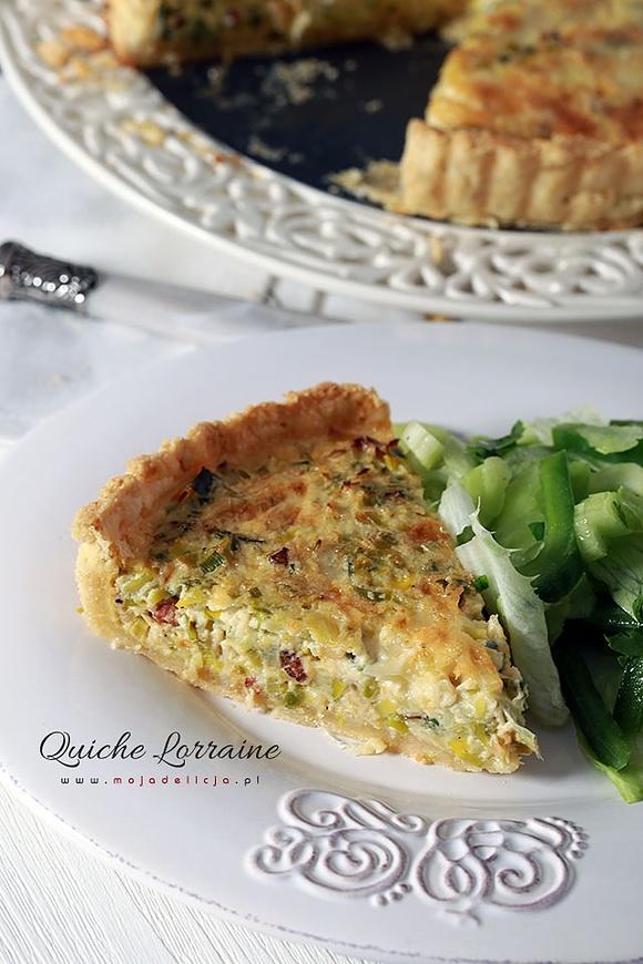 Quiche lorraine – tarta lotaryńska z porem, serem gruyère i boczkiem