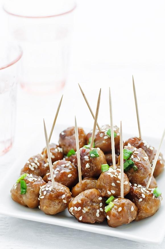Klopsiki w sosie teriyaki z ananasem