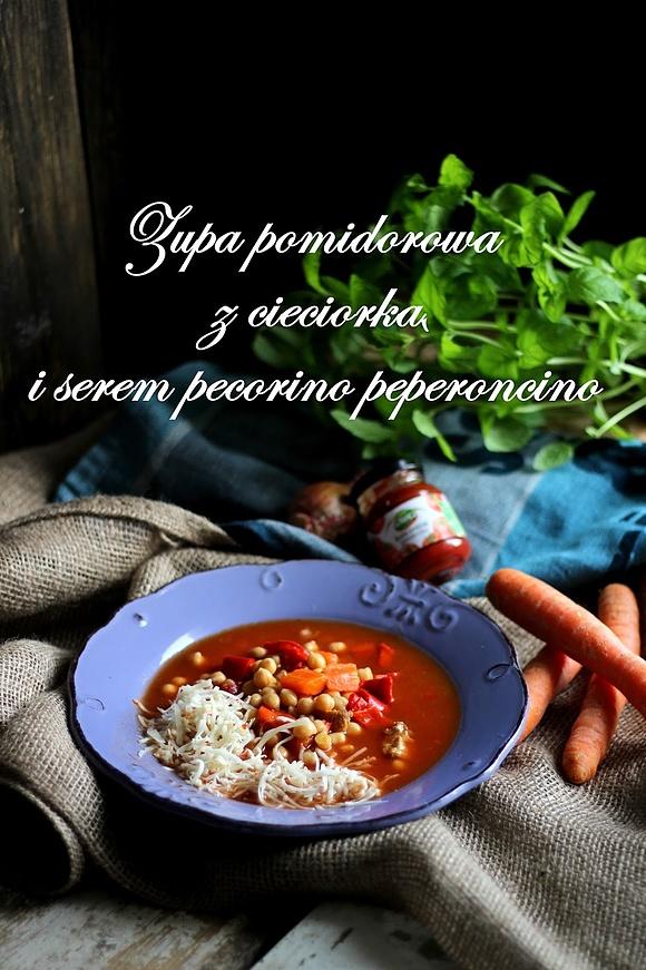 Zupa pomidorowa z cieciorką i serem pecorino peperoncino