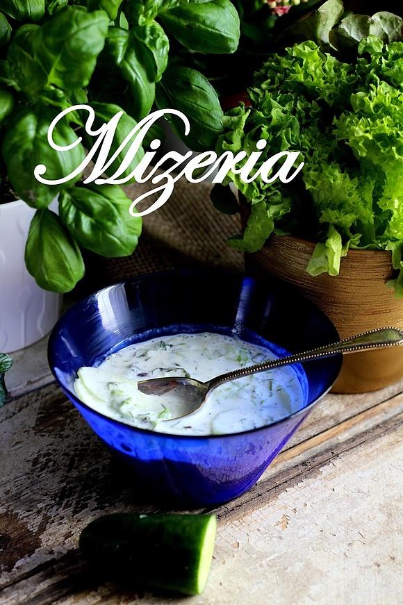 Mizeria z sałatą
