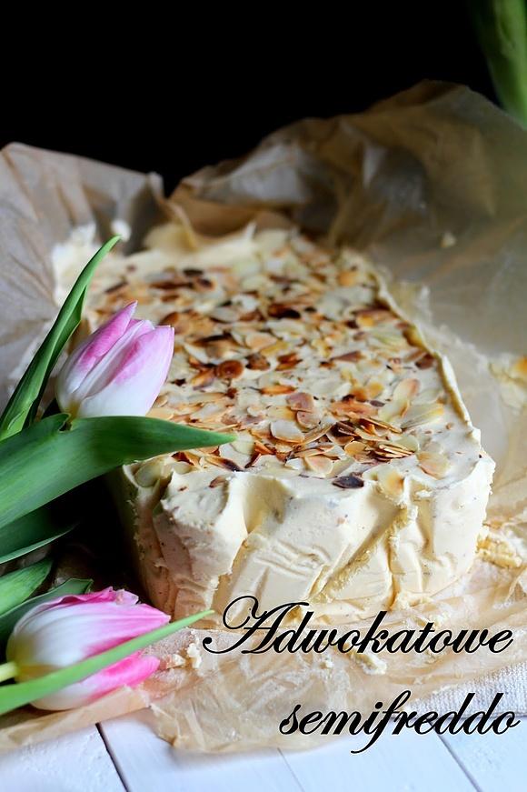 Adwokatowe semifreddo - deser dla dorosłych z alkoholowym likierem