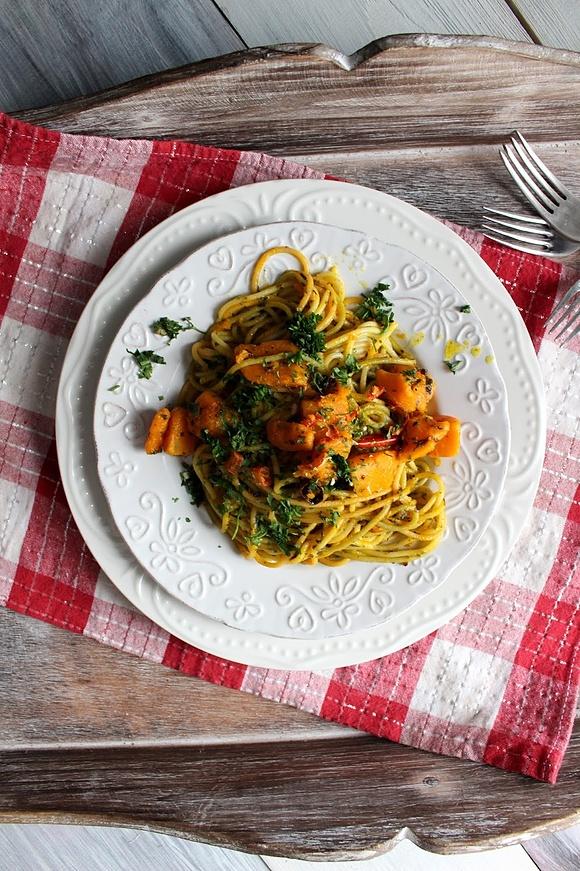 Makaron spaghetti aglio, olio i chilli z dynią