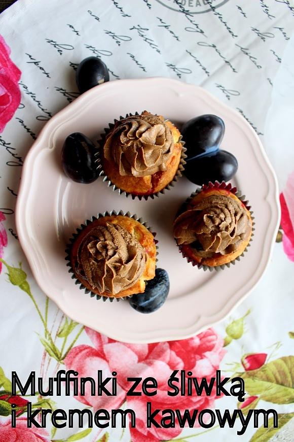 Muffinki ze śliwką i kremem kawowym z likierem Canari