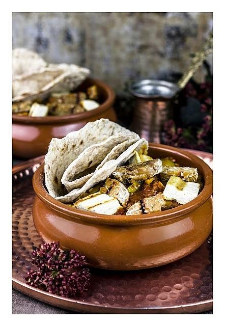 Curry z tempeh i chapati wegańskie