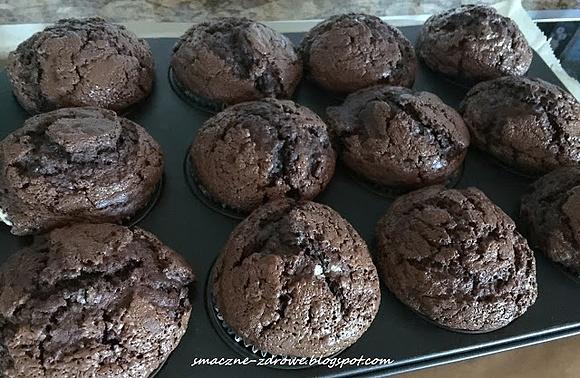 Czekoladowe muffiny z nutellą bez cukru