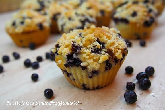 Jagodowe muffinki - szybki deser na sezon jagodowy