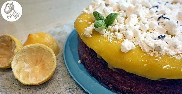 Pieguskowiec z tuskawkami i lemon curdem