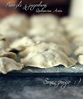 Ciasto na pierogi z jagodami