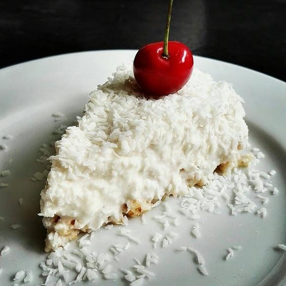 Tarta kokosowa bez mąki masła i cukru